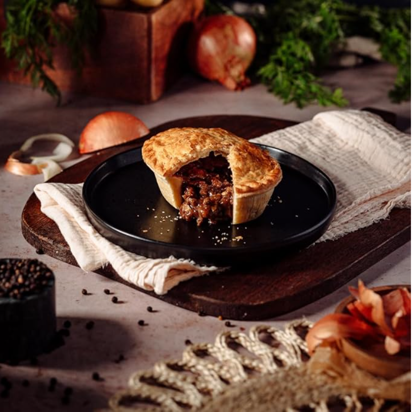 Oval Chip Shop Minced Beef & Onion Pies